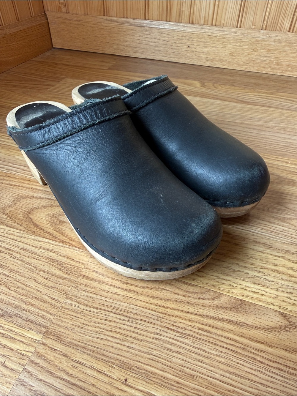 No. 6 Old School Clogs